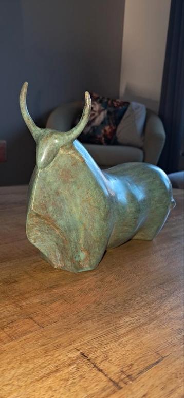 Abstracte bronzen stier  beschikbaar voor biedingen