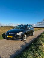 Hyundai i30 1.6 CW 2011 Zwart, 1591 cc, 4 cilinders, Zwart, Origineel Nederlands