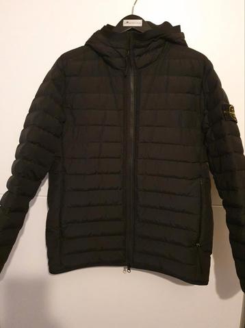 Stone Island jas zwart zomer/lente maat L is in nieuwstaat  beschikbaar voor biedingen