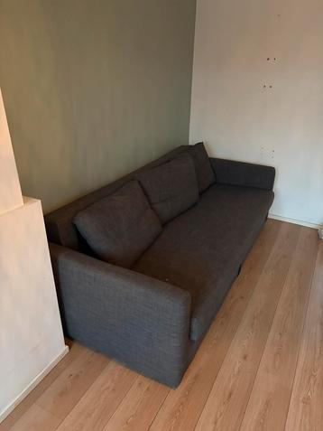 Bank beschikbaar voor biedingen