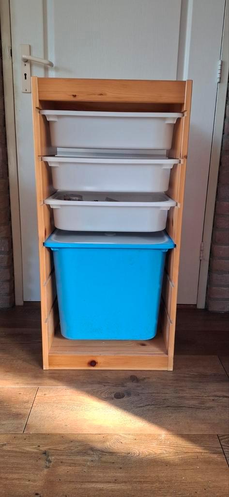 Ikea Opbergkastje met Bakken, Antiek en Kunst, Antiek | Klokken, Ophalen