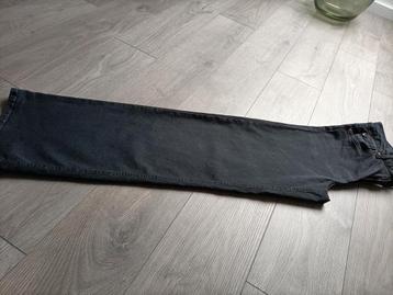 Only maat M lengte 34   beschikbaar voor biedingen