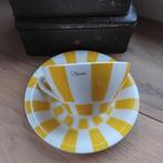 Vintage; Chocolade kop met schotel, oker / geel, Antiek en Kunst, Ophalen of Verzenden