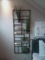 Metalen wandrek 2 stuks een grote en een kleinere inclusief, Ophalen of Verzenden, Zo goed als nieuw