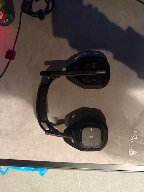Logtiech Astro A50X black, Computers en Software, Headsets, Zo goed als nieuw, Over-ear, Draadloos, Gaming headset, Inklapbare microfoon