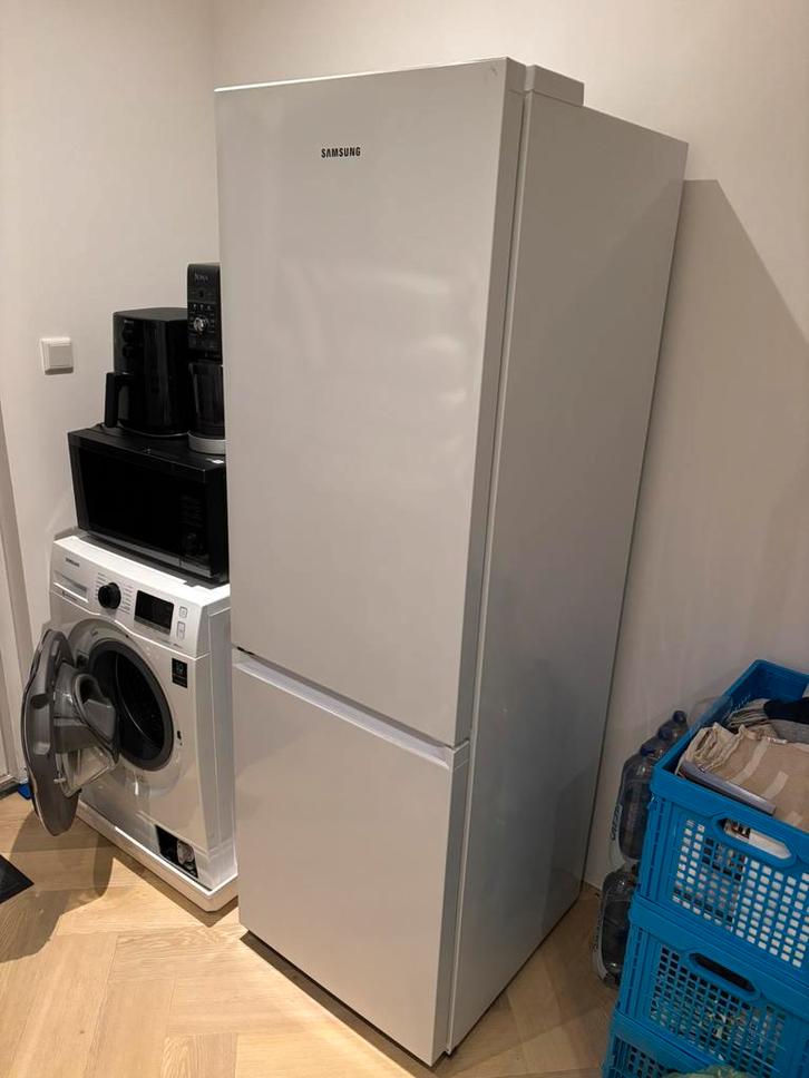 Samsung koel-vries combinatie - RB34C605CWW - energielabel C, Witgoed en Apparatuur, Koelkasten en IJskasten, Zo goed als nieuw