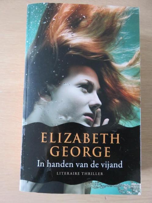 In handen van de vijand - Elizabeth George, Boeken, Romans, Zo goed als nieuw, Nederland, Ophalen of Verzenden