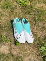 Nike Phantom voetbalschoenen in wit/mint kleur, Sport en Fitness, Voetbal, Ophalen of Verzenden, Zo goed als nieuw, Schoenen