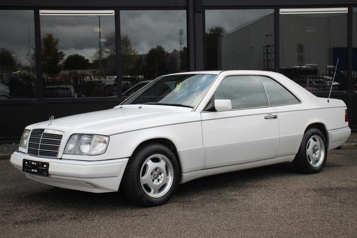 Mercedes-Benz E-Klasse 200-500 220 CE Automaat, ORIGINEEL!, Auto's, Oldtimers, Bedrijf, Te koop, ABS, Centrale vergrendeling, Mercedes-Benz