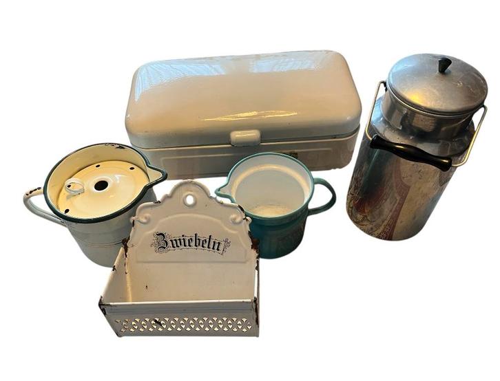 Partij emaille artikelen - broodtrommel, melkkannen enz, Antiek en Kunst, Antiek | Emaille, Verzenden