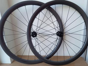 Aanbieding: Wielset Gravel Carbon 35mm hoog beschikbaar voor biedingen