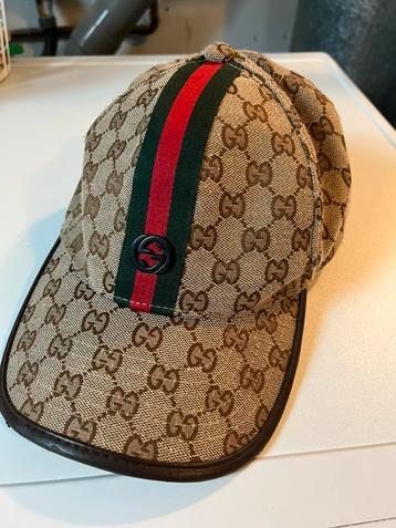 Gucci pet beschikbaar voor biedingen