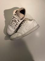 Jordan 1 low white maat 42, Gedragen, Jordan, Ophalen of Verzenden, Wit