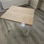 Houten tafeltje - Bieden!, Ophalen, Gebruikt, 50 tot 75 cm, Vierkant