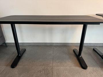 IKEA Bekant Bureau 140x60 - Zo Goed Als Nieuw! - afbeelding 1