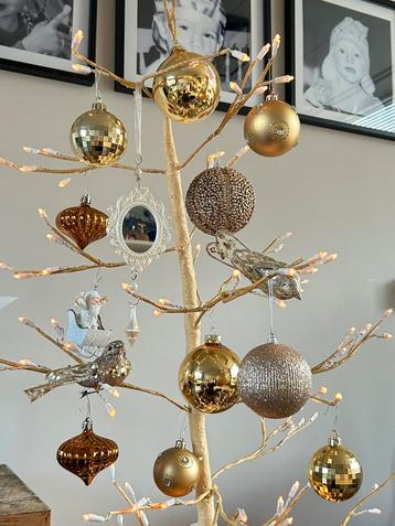 14 x kerstballen - ornamenten goud wit glitter beschikbaar voor biedingen