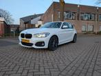 BMW 1-Serie M-Sport 118i 136pk Aut 2019, Auto's, Wit, 650 kg, Particulier, 1300 kg