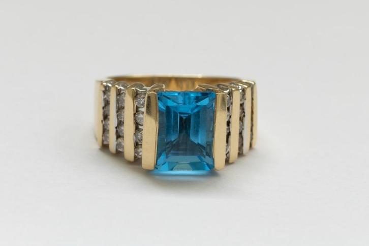 14 karaat geelgouden ring, Sieraden, Tassen en Uiterlijk, Ringen, Zo goed als nieuw, Dame of Heer, 17 tot 18, Goud, Goud, Met edelsteen