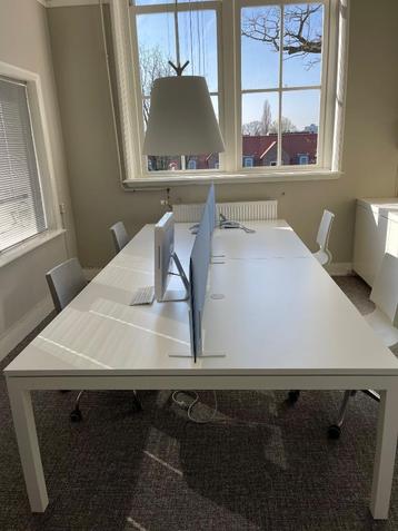 Werkplek voor 4 personen, bench beschikbaar voor biedingen
