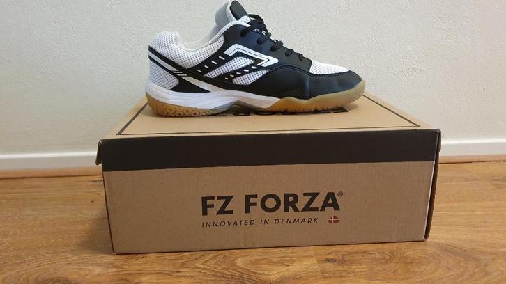 FZ Forza Zaalschoenen Maat 41 US 8.5, Sport en Fitness, Badminton, Zo goed als nieuw, Schoenen, Ophalen of Verzenden