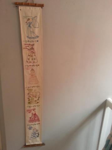 Antiek schellekoord beschikbaar voor biedingen