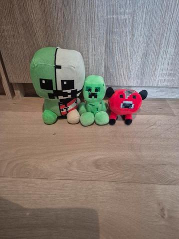 3 minecraft knuffels 1 met zuignap 2 met hangers  beschikbaar voor biedingen