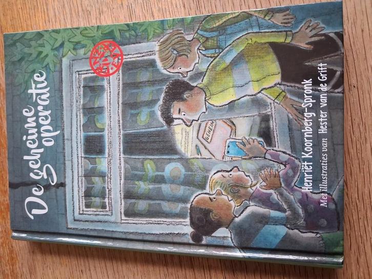 Henriët Koornberg-Spronk - De geheime operatie, Boeken, Kinderboeken | Jeugd | 10 tot 12 jaar, Zo goed als nieuw, Ophalen of Verzenden