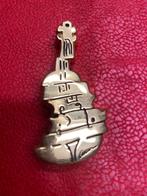 Arman D,,apres broche tevens hanger, Antiek en Kunst, Ophalen