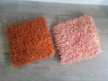 2X DESIGN KUSSENS | ORANJE BRUIN ZALM ROZE | LIMITED EDITION beschikbaar voor biedingen