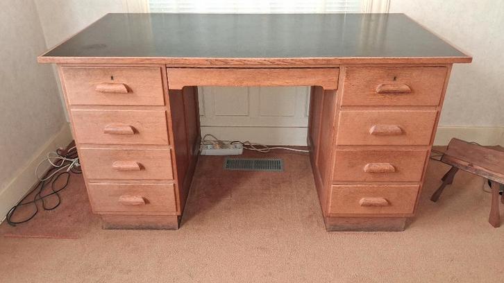 Prachtig houten koloniaal bureau, Huis en Inrichting, Bureaus, Zo goed als nieuw, Ophalen