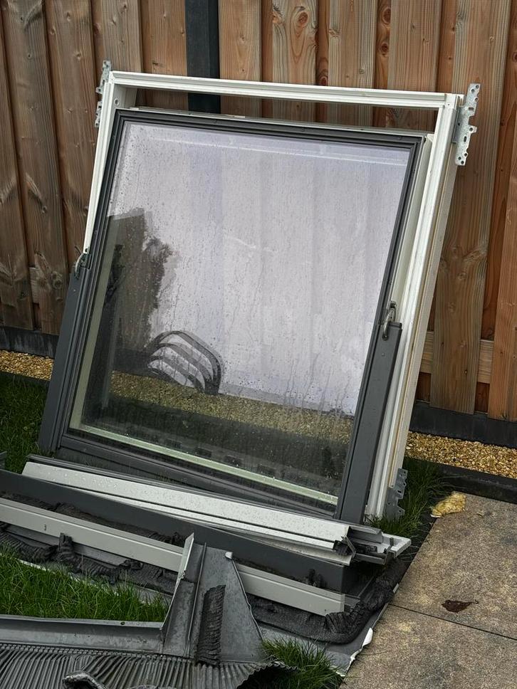 Velux Dakraam te koop, Doe-het-zelf en Verbouw, Glas en Ramen, Gebruikt, Dakraam, 80 tot 120 cm, 80 tot 120 cm, Dubbelglas, Ophalen