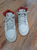 Nike Air Jordan - Maat 40 - Rood/Wit, Ophalen of Verzenden, Wit