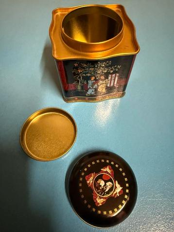 Chinees thee blikje beschikbaar voor biedingen