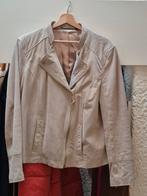 Suède jasje met goudkleurige rits mt  46, Kleding | Dames, Ophalen, Zo goed als nieuw, Maat 46/48 (XL) of groter