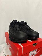 NIEUW IN DOOS! Maat 47,5 - Nike Air Max 95 Triple Black, Kleding | Heren, Verzenden, Zwart, Nike, Nieuw