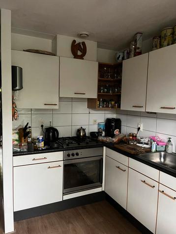 Complete keuken inclusief  apparatuur gratis af te halen. beschikbaar voor biedingen