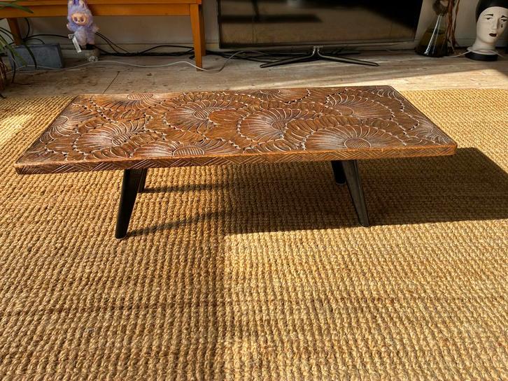 Antiek Japans Houtsnijwerk Tafeltje, Antiek en Kunst, Antiek | Meubels | Tafels, Ophalen of Verzenden