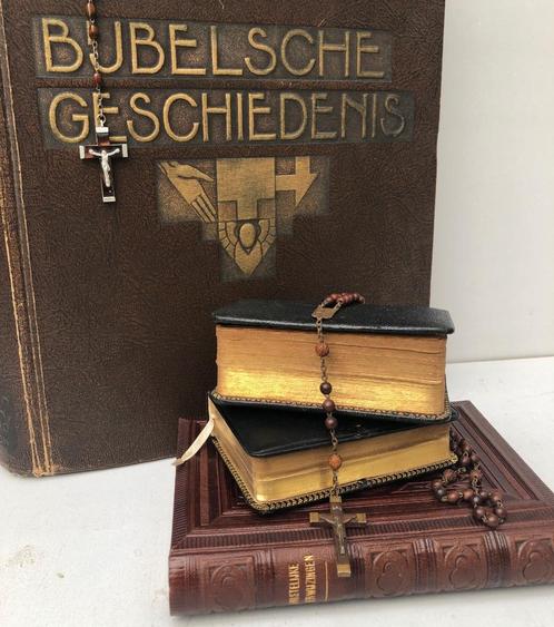 Antiek leder bijbeltje + rozenkrans, Antiek en Kunst, Antiek | Boeken en Bijbels, Ophalen of Verzenden
