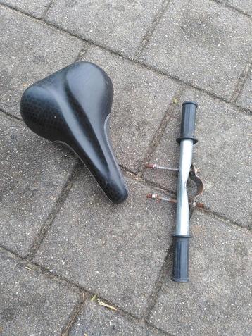 fietszadel stang stangzadel kinderzadeltje beschikbaar voor biedingen
