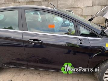 Portier 4Deurs rechts-voor van een Ford Fiesta beschikbaar voor biedingen