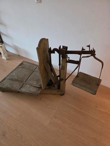 Vintage Bascule Weegschaal beschikbaar voor biedingen