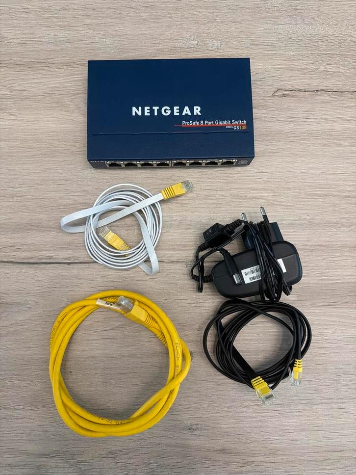 Netgear ProSafe GS108 Gigabit Switch, Computers en Software, Netwerk switches, Gebruikt, Ophalen