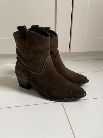 Enkellaarsjes / cowboylaarsjes suede 37 beschikbaar voor biedingen