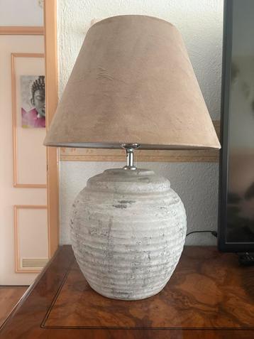 2x Mooie lampen steen/beton met Velvet Kappen beschikbaar voor biedingen