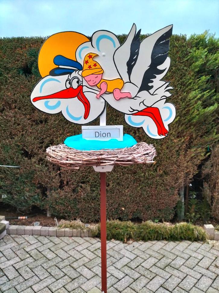 Geboortebord ooievaar op echt nest van takken met baby uniek, Kinderen en Baby's, Kraamcadeaus en Geboorteborden, Nieuw, Geboortebord