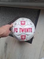 Gesigneerde fc twente bal, Ophalen of Verzenden, Zo goed als nieuw, Bal