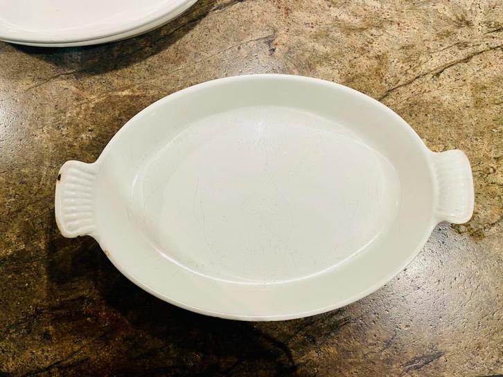 Grote Le Creuset ovenschaal wit gietijzer 32 cm, Huis en Inrichting, Keuken | Potten en Pannen, Zo goed als nieuw, Overige typen