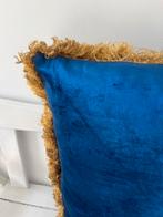 Velours kussen met gouden franjes, Huis en Inrichting, Woonaccessoires | Kussens, Ophalen of Verzenden, Zo goed als nieuw, Oranje