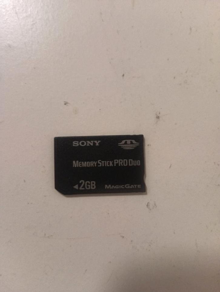 Sony memory stick pro duo met 2GB drie stuks., Audio, Tv en Foto, Fotografie | Geheugenkaarten, Zo goed als nieuw, Memory stick