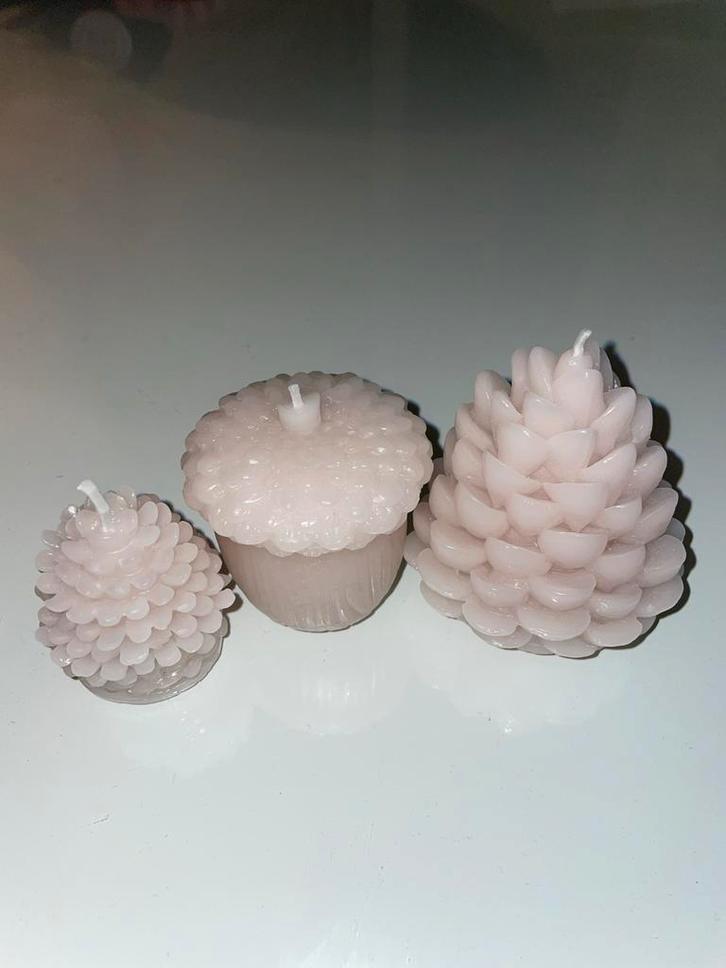 Herfst Kaarsen Set - Eikel & Dennenappel, Huis en Inrichting, Woonaccessoires | Kandelaars en Kaarsen, Nieuw, Kaars, Minder dan 25 cm